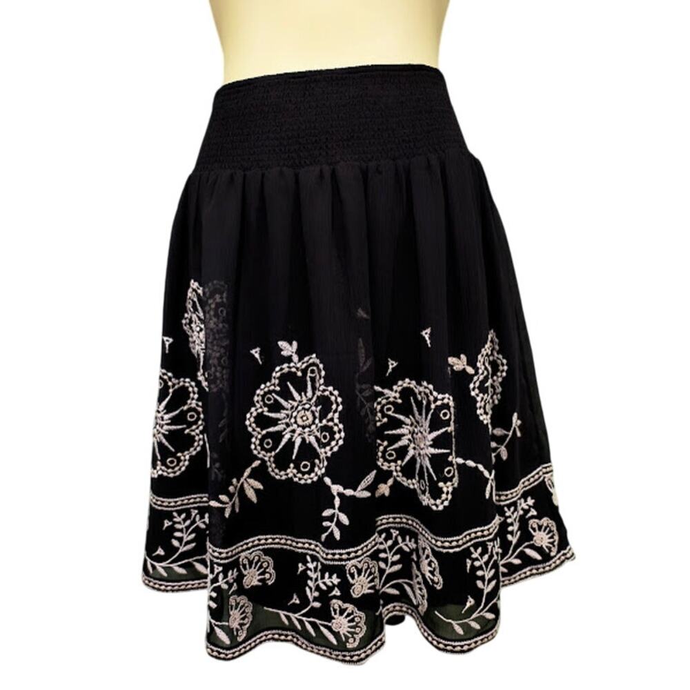 White House Black Market Skirt with Embroidered Sheer Overylay, Blk/Wht, Sz M